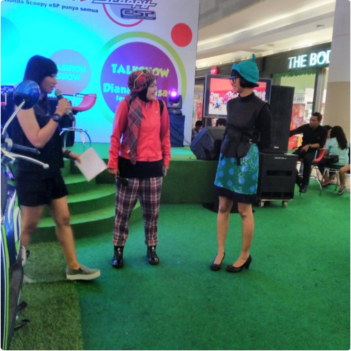 Blogger bicara fashion |honda scoopy esp| Diana rikasari | Blogger Bandung | detik forum