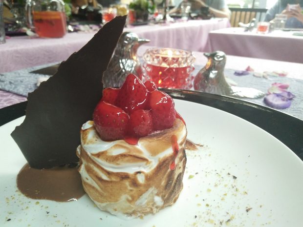 the Harvest bandung | strawberry cheesecake odyssey | nchie hanie | tour kitchen to kitchen | blogger bandung 