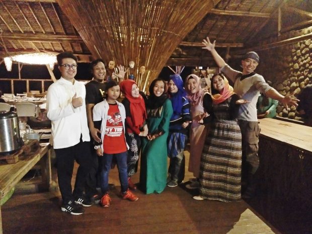 Omah Bamboo | The Lodge Maribaya | tempat camping asyik | Blogger Bandung | nchie Hanie |